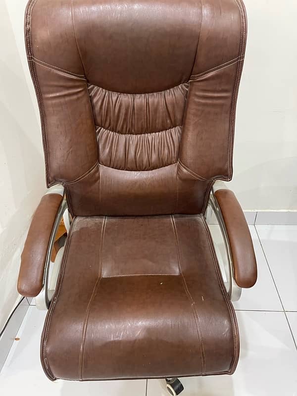 leather boss chair 4