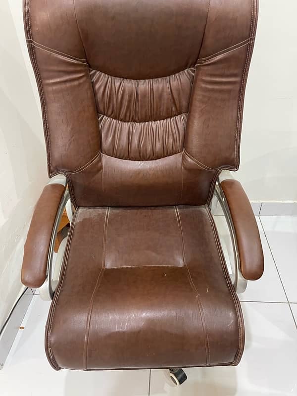 leather boss chair 5