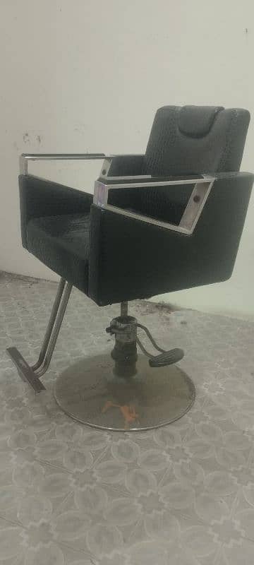 hair cutting chair 2