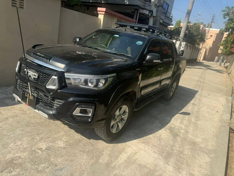 Toyota Hilux 2013 1