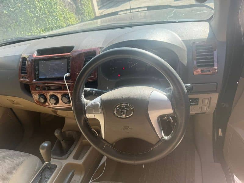 Toyota Hilux 2013 9