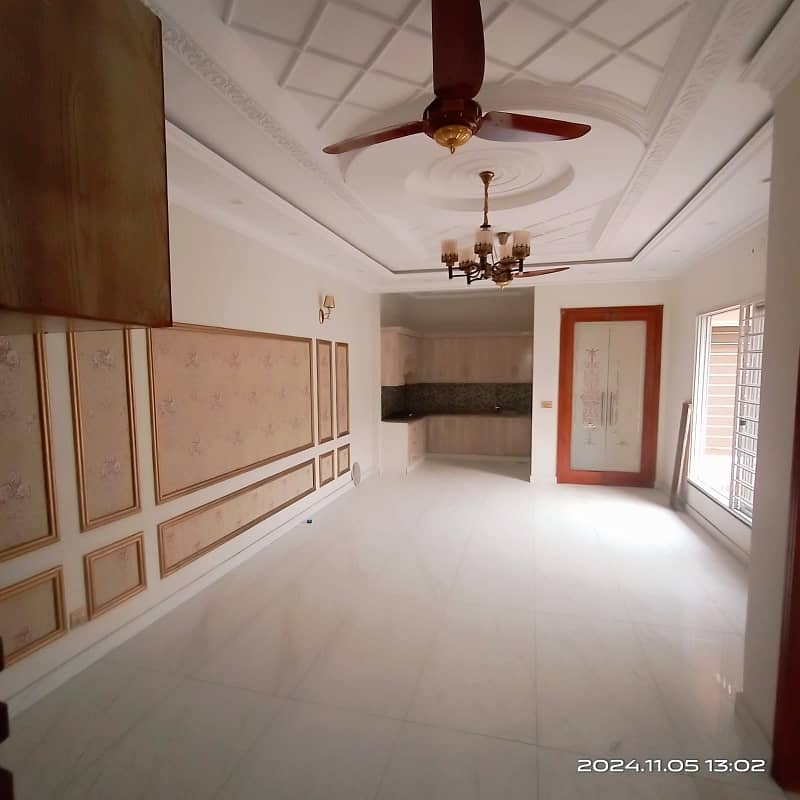 Upper Portion Beautiful House Available At Rana MURSLEEN Estate Lower Portion Locked 13