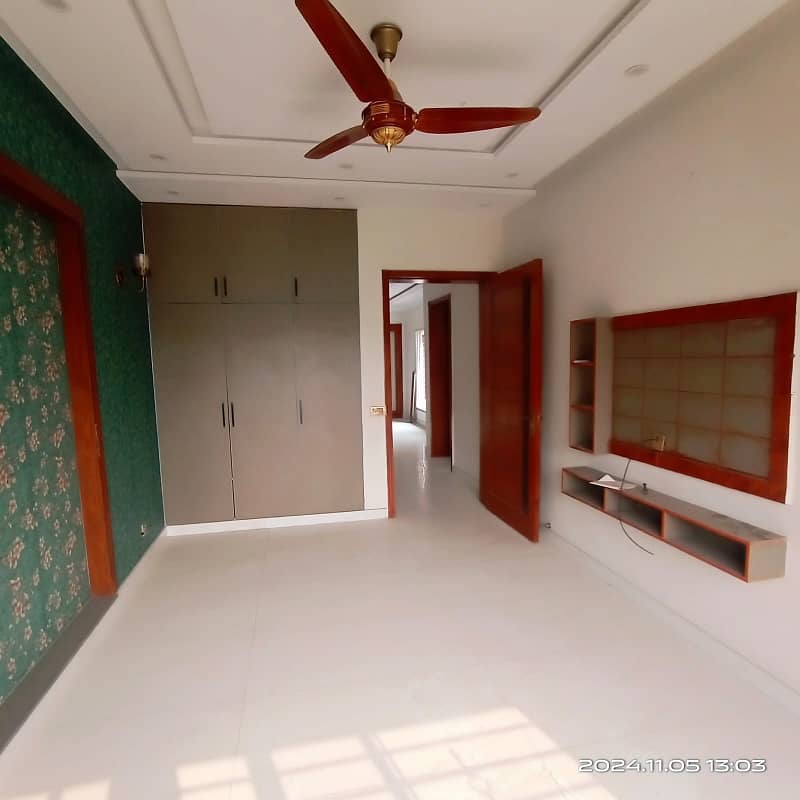 Upper Portion Beautiful House Available At Rana MURSLEEN Estate Lower Portion Locked 15