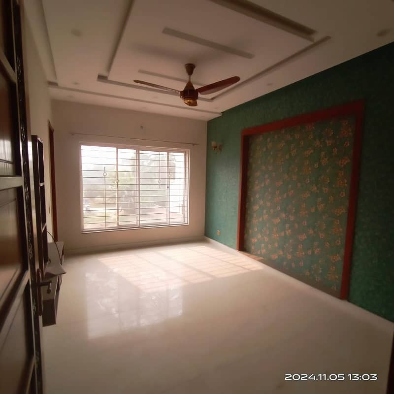 Upper Portion Beautiful House Available At Rana MURSLEEN Estate Lower Portion Locked 17