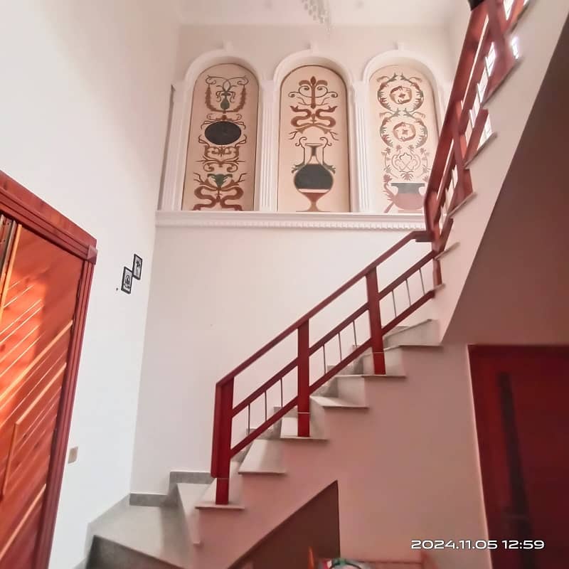 Upper Portion Beautiful House Available At Rana MURSLEEN Estate Lower Portion Locked 21