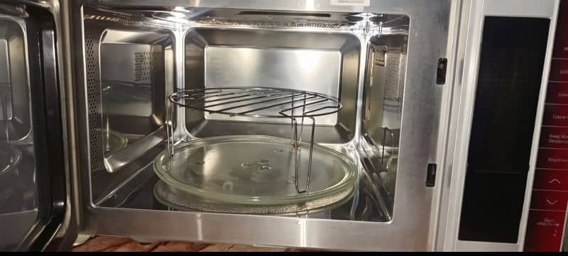 Dawlance Microwave oven 4