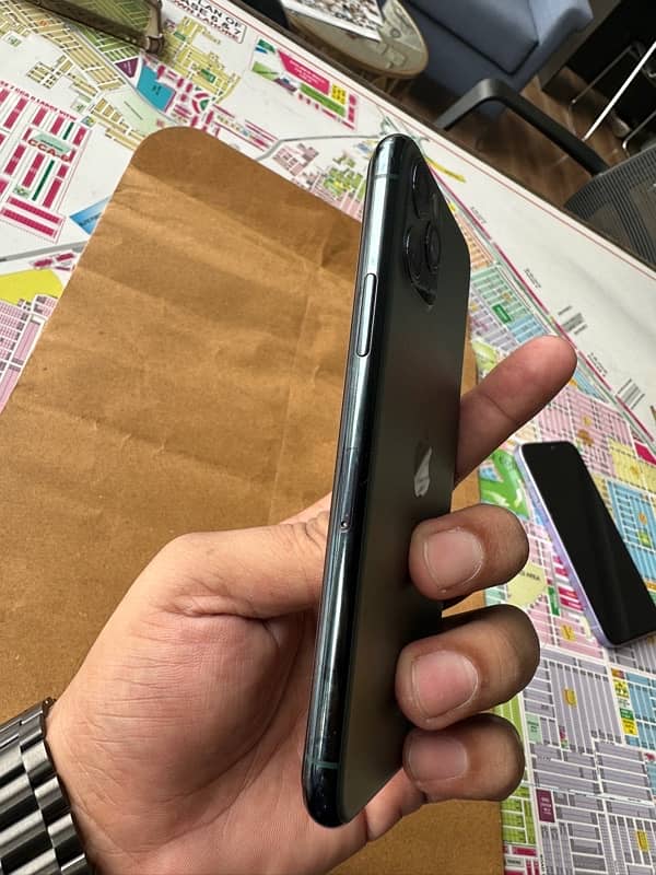 IPhone 11 Pro 256 GB PTA approved 68% battery health 8