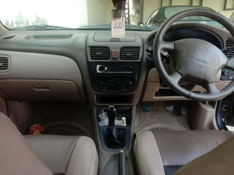 Nissan Sunny 2005 3