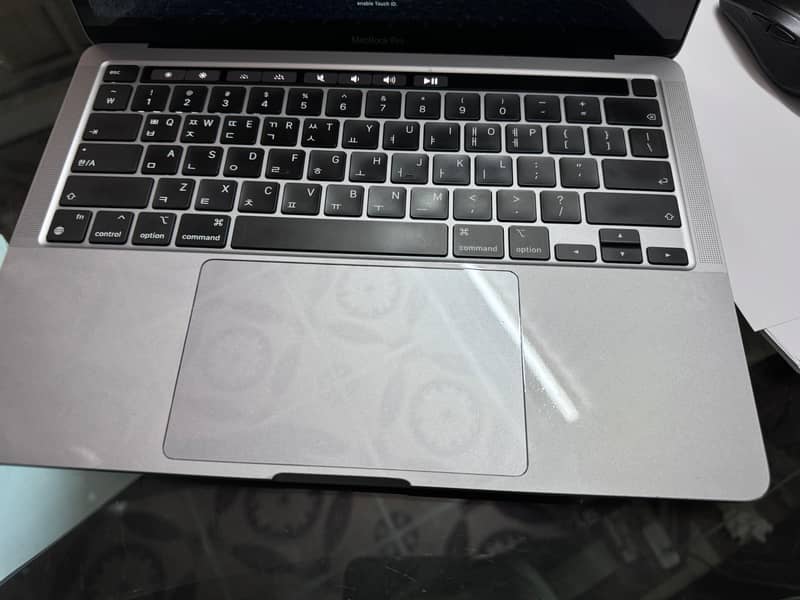 Apple Macbook pro M1 13" Size 2