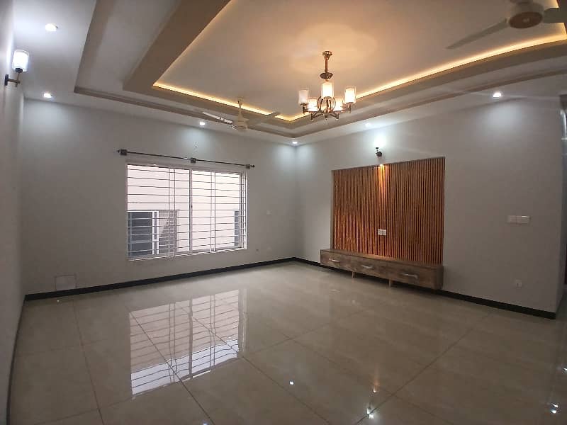 1 kanal upar portion for rent DHA phase 2 1