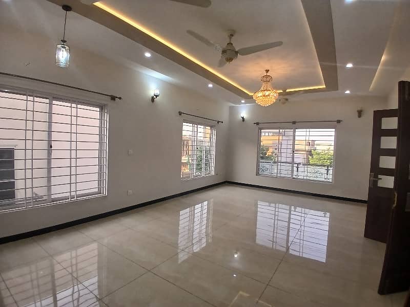 1 kanal upar portion for rent DHA phase 2 3