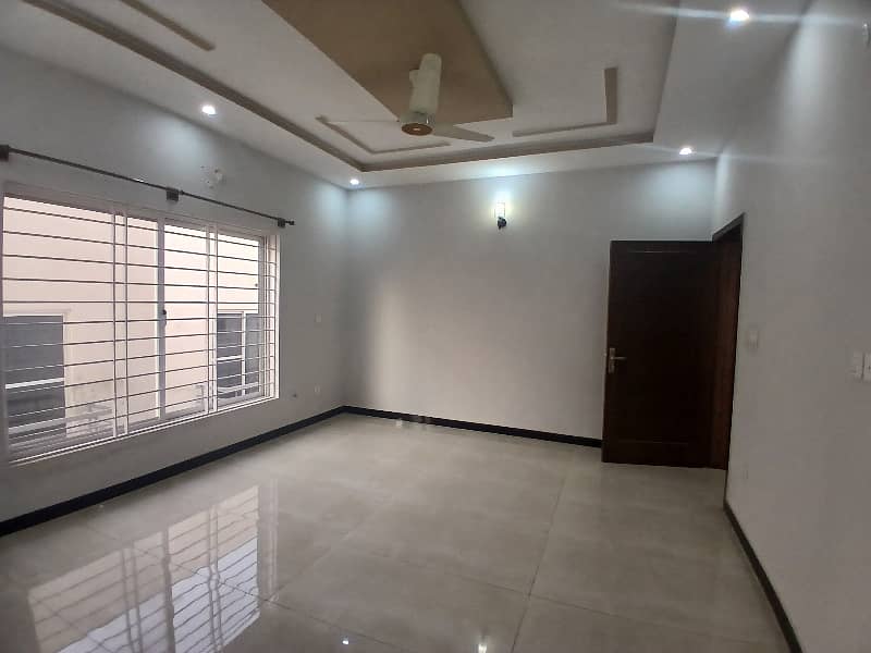 1 kanal upar portion for rent DHA phase 2 18