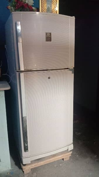 I have bought a new fridge so I am selling it. 0