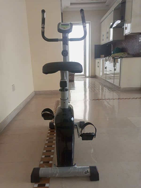 Magnetic Cycling Exercise Machine 1