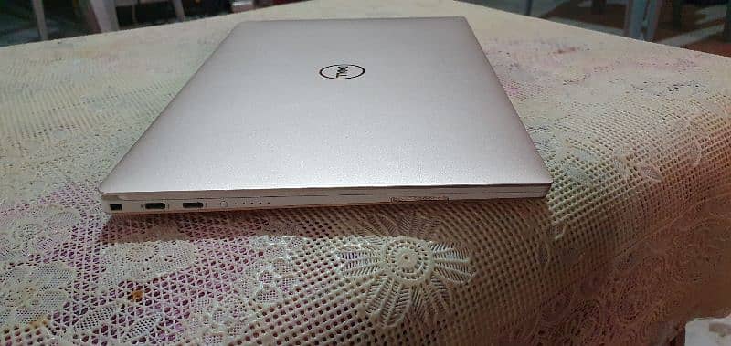 Dell xps 13 9370 core i7 / 7th Generation Ross gold colour 6