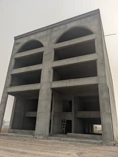 1 Kanal Grey Structure ,34000 Sqft Covered area ,Commercial Building With Basement+Ground+Mezzanine+1to5 Floors , Available For Sale Situated On Main Boulevard Lake City. 0