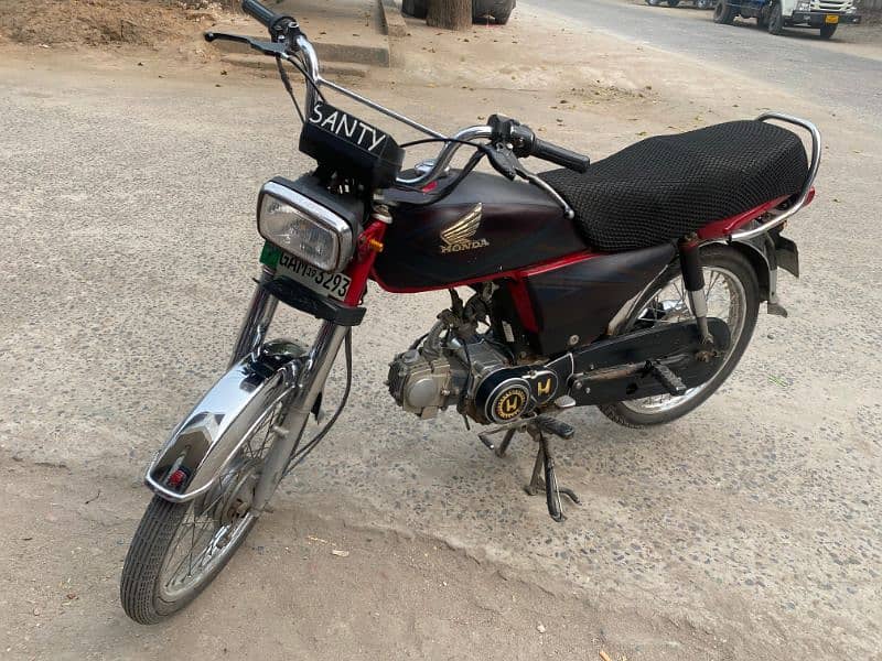 Honda CD 70 2019 condition excellent 8