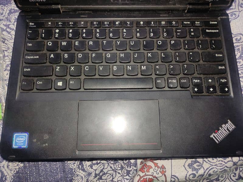 Lenovo Yoga 11e Thinkpad for parts available 1