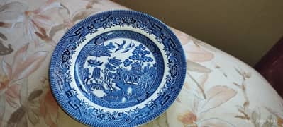 Churchill Blue Willow Antic brand new plate  set