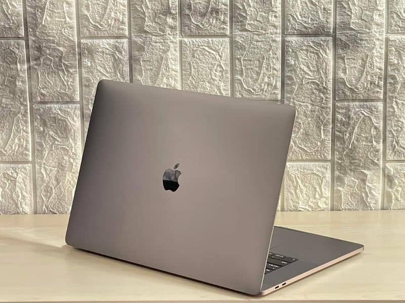 MacBook Pro 2018 Core i7 imported never used in Pakistan 3