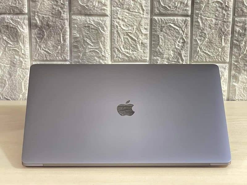 MacBook Pro 2018 Core i7 imported never used in Pakistan 7