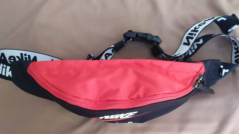 Nike fanny pack/ waist bag 1