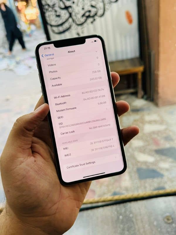 iphone 11 Pro Max 256GB approved 5