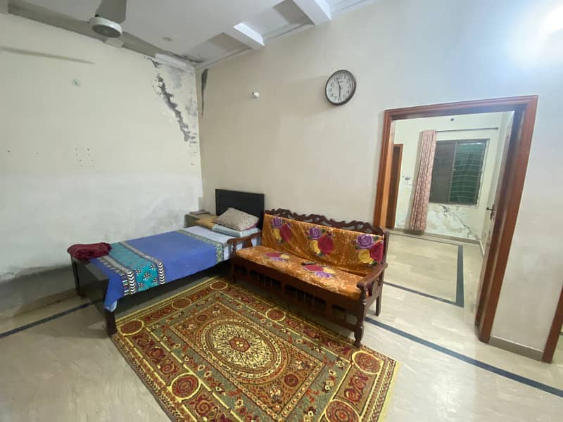 6 Marla 2 Bed Ground Floor For Rent Ali Park (Allah Rakha Market) Near Bhatta Chowk 9