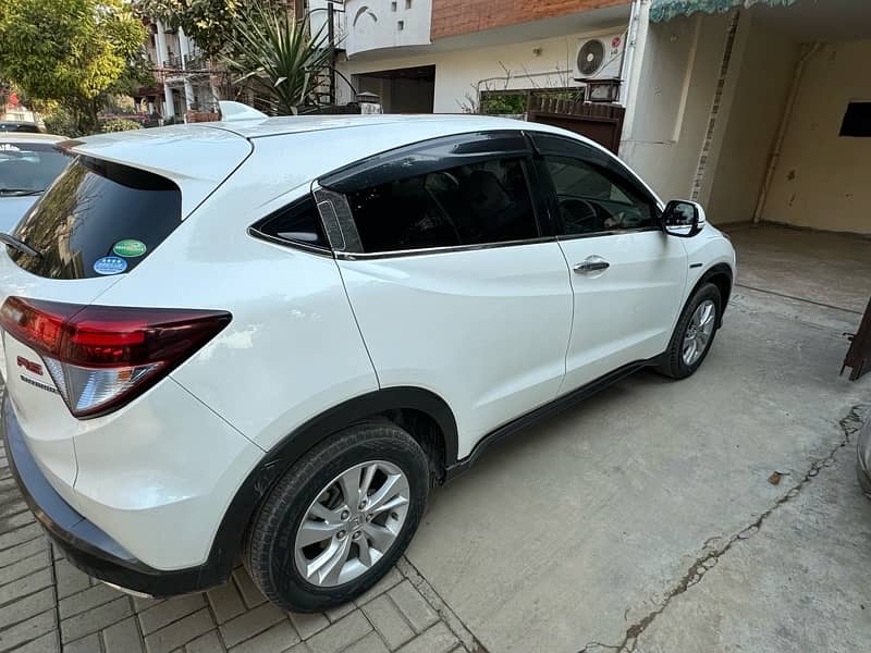 Honda Vezel 2014 x hybrid isb registered 4