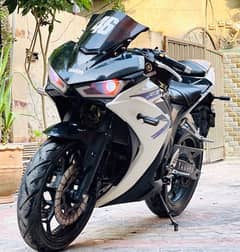 YAMAHA R3