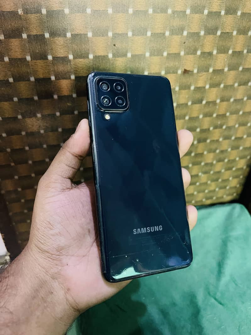 Samsung A22 (5G)urgent Sale. 0/3/0/6/4/3/9/8/4/3/0 4