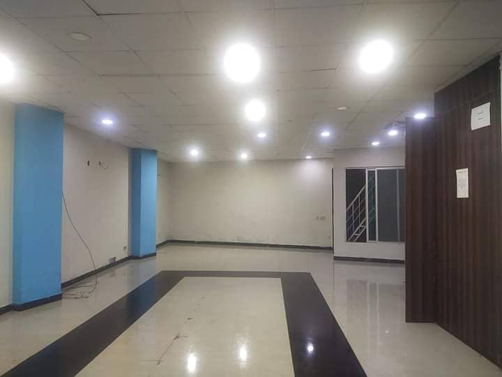 1100sqft hall in Johar town 5