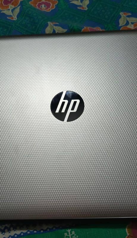 hp laptop 4