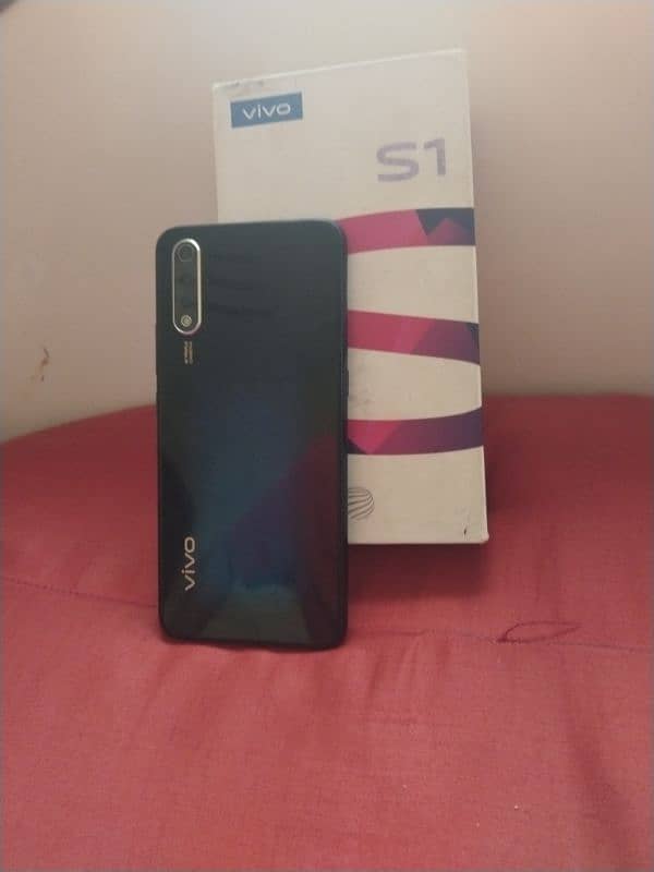 vivo s1 4/128 full box condition 8 /10 1