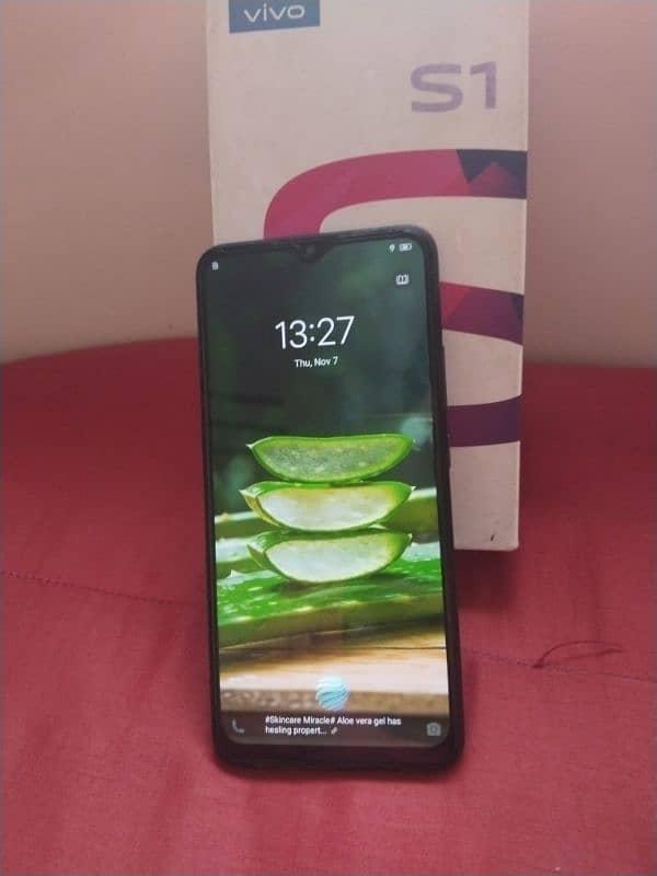 vivo s1 4/128 full box condition 8 /10 2