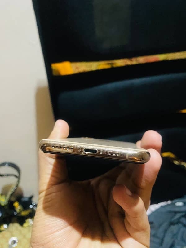 iphone xs PTA 256 GB 1