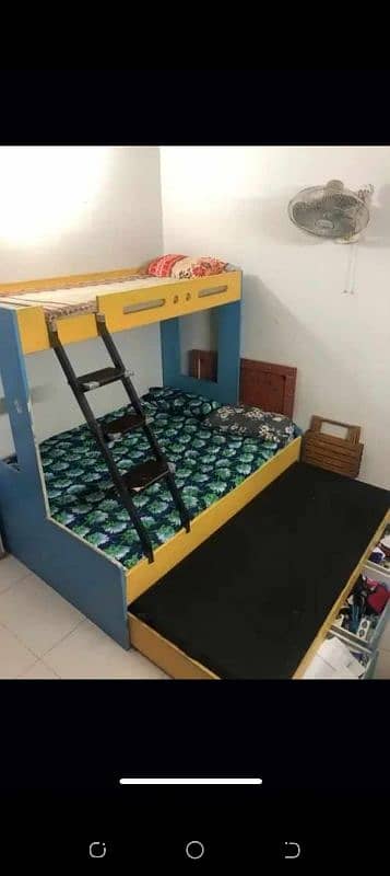 triple story bunk bed 0