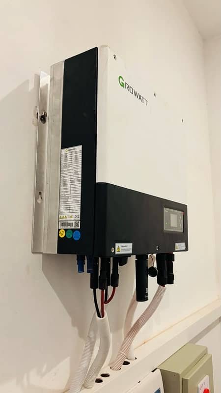 10KW GROWATT HIGH VOLTAGE HYBRID INVERTER 2