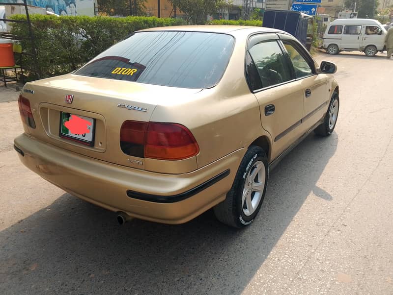 Honda Civic EXi 1998 9