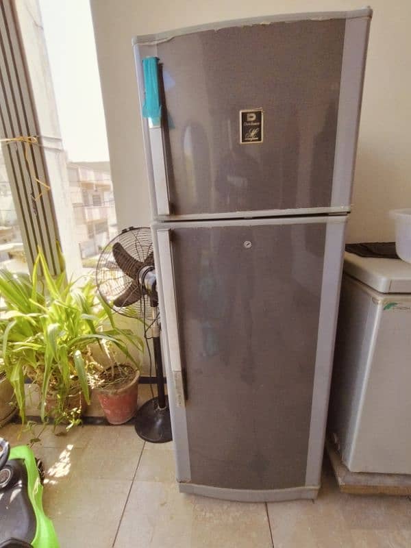 fridge and freezer 0