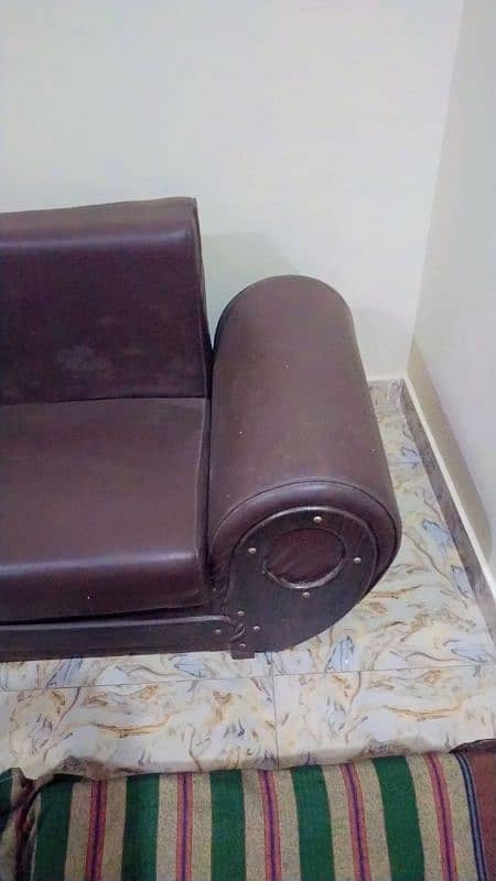 good condition sofa bed 3