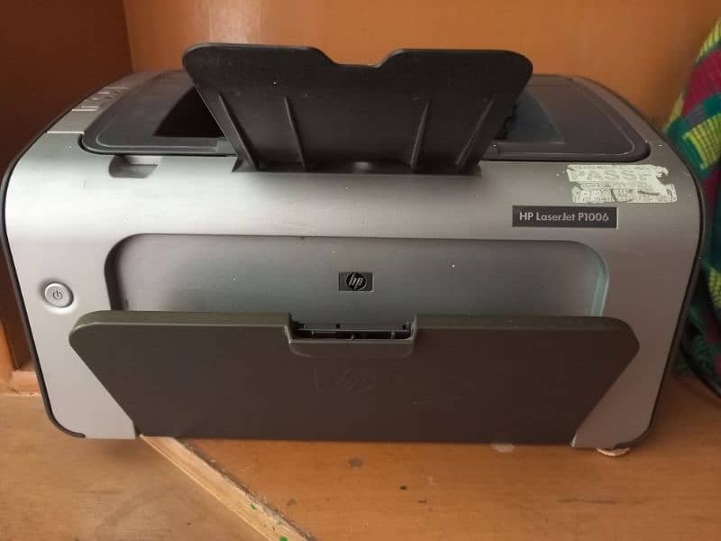 Printer HP Laser jet P1006 0