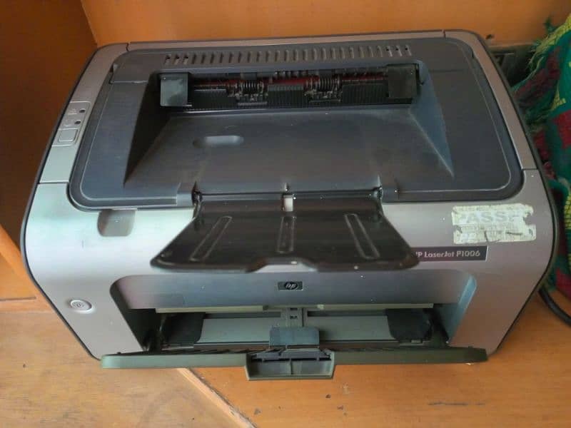 Printer HP Laser jet P1006 1