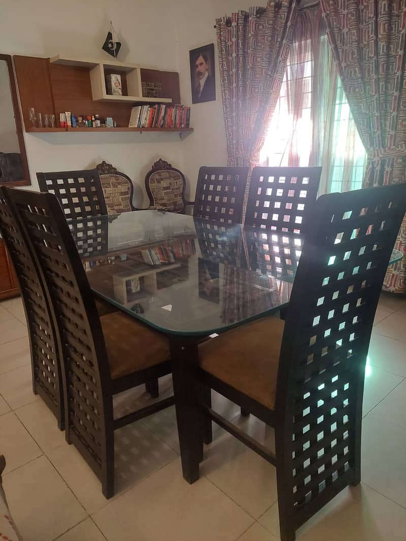 6 Seater Dinning Table for sale 2