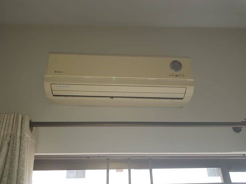 1 Ton Split Unit Air Conditioners (A/C) 0