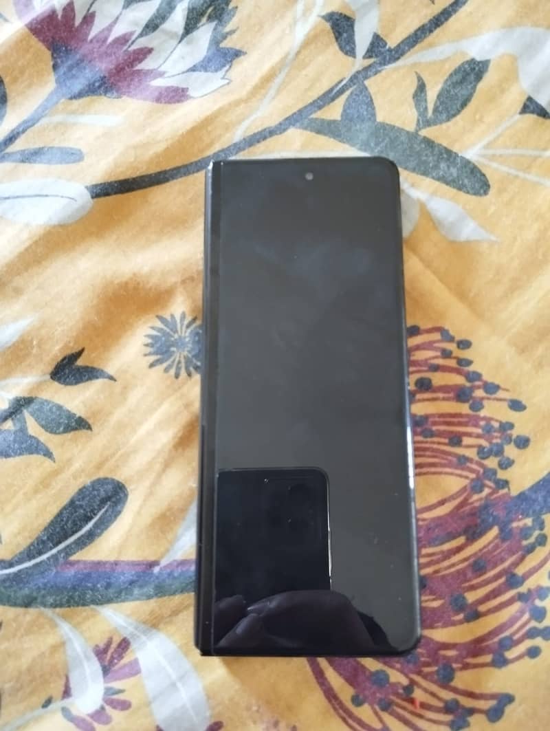 Samsung Galaxy Fold 3 5G (Dual-Sim PTA) 3