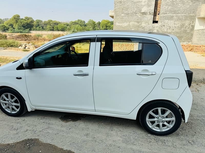 Daihatsu Mira 2014 1