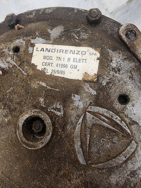 CNG Cylinder with Landirenzo kit 1