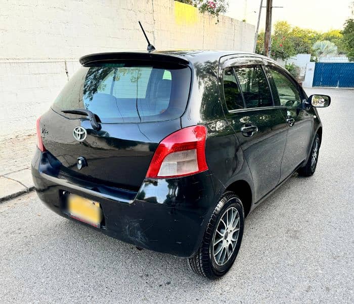 Toyota Vitz 2006 registered 2007 automatic 1.0 original color 0