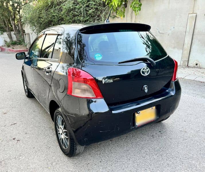 Toyota Vitz 2006 registered 2007 automatic 1.0 original color 2